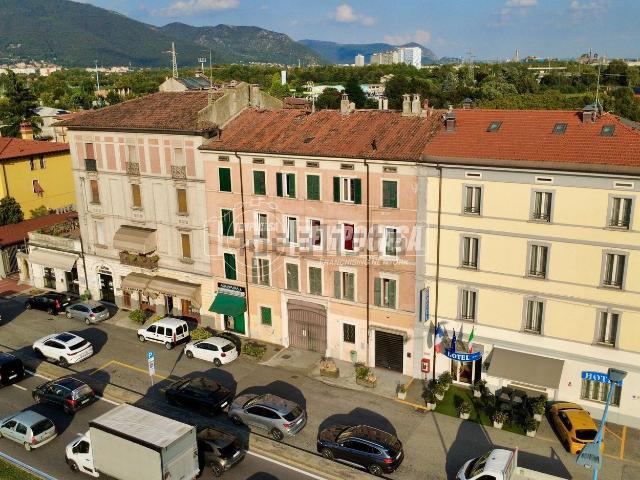 Appartamento in vendita di 72 m² in Via della Volta, 97