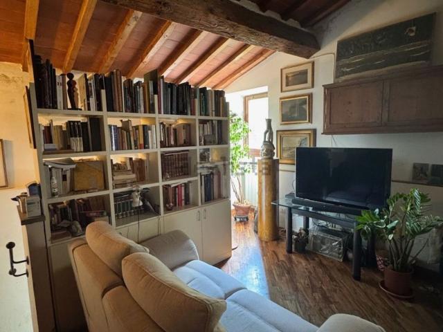 Appartamento in vendita di 72 m² in Via di Rosano