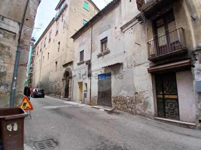 Appartamento in vendita di 72 m² in Via Giuseppe Marini Serra, 40