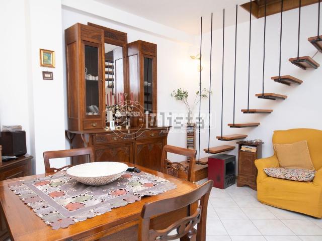 Appartamento in vendita di 72 m² in Via Giuseppe Petroni