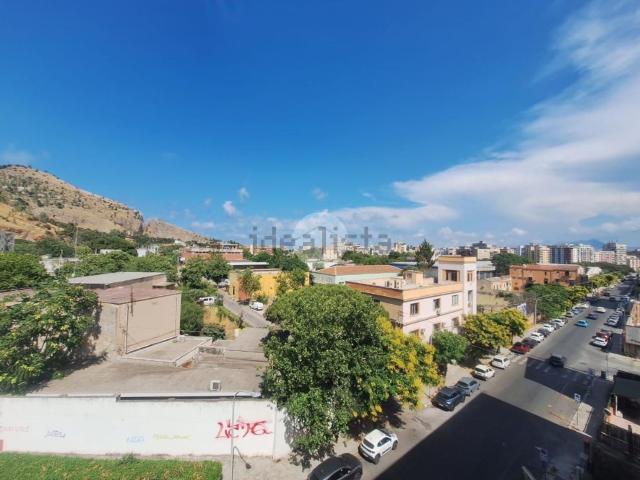 Appartamento in vendita di 72 m² in Via Imperatore Federico, 95