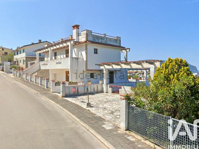 Appartamento in vendita di 72 m² in Via Ischia, 30
