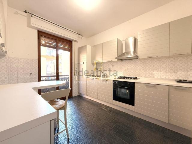 Appartamento in vendita di 72 m² in Via Metella, 5