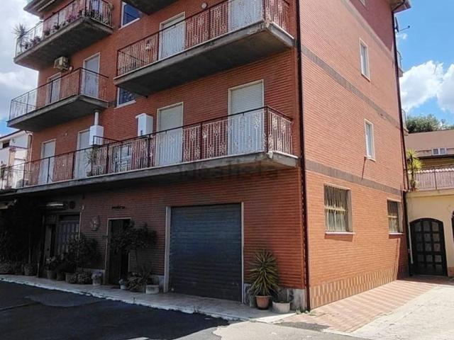 Appartamento in vendita di 72 m² in Via Paolo Ferrari, 50