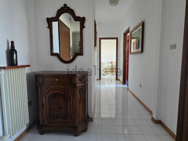 Appartamento in vendita di 72 m² in Via Raffaele Paolucci, 8