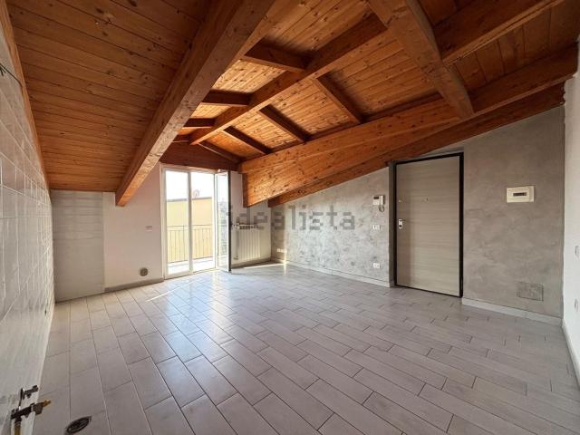 Appartamento in vendita di 72 m² in Via Salvo D&apos Acquisto, 10