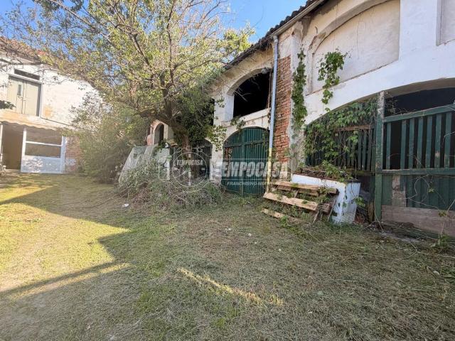 Appartamento in vendita di 736 m² in Via Cavour, 13