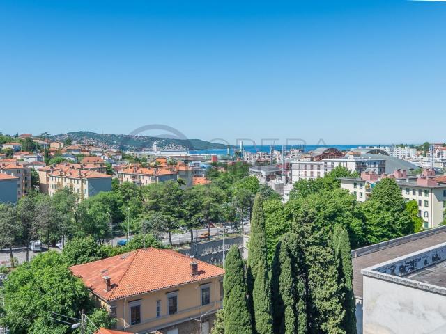 Appartamento in vendita di 77 m² in Strada Vecchia dell&apos Istria, 92
