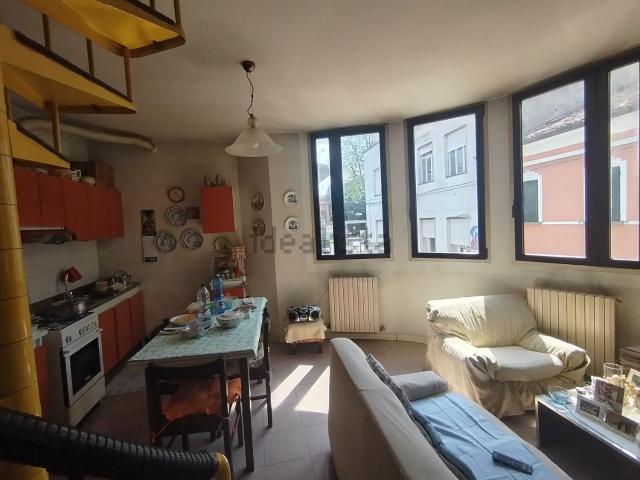 Appartamento in vendita di 77 m² in Via Tellarini