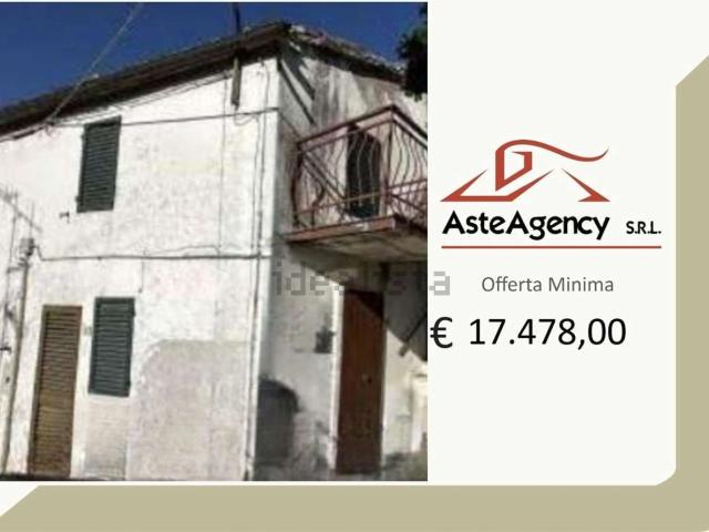 Appartamento in vendita di 77 m² in Via Ugo Foscolo, 44