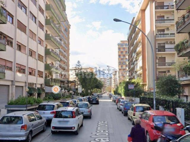 Appartamento in vendita di 77 m² in Via Valdemone, 57