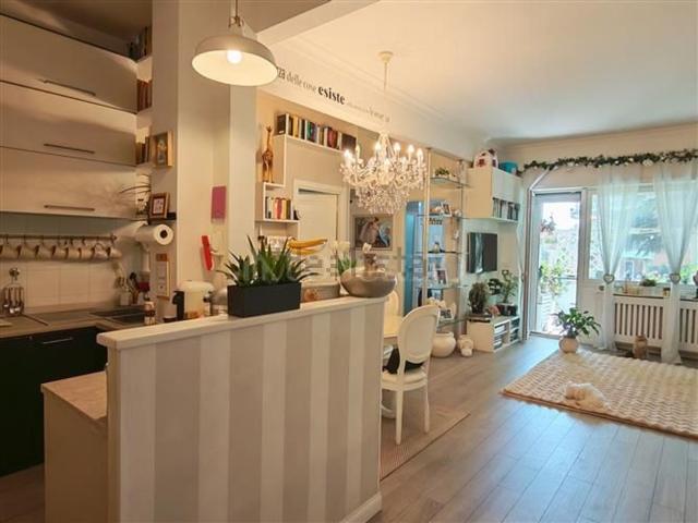 Appartamento in vendita di 77 m² in Via Vincenzo Tomassini