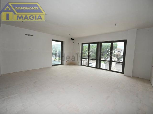 Appartamento in vendita di 77 m² in Via Vittorio Emanuele, 151