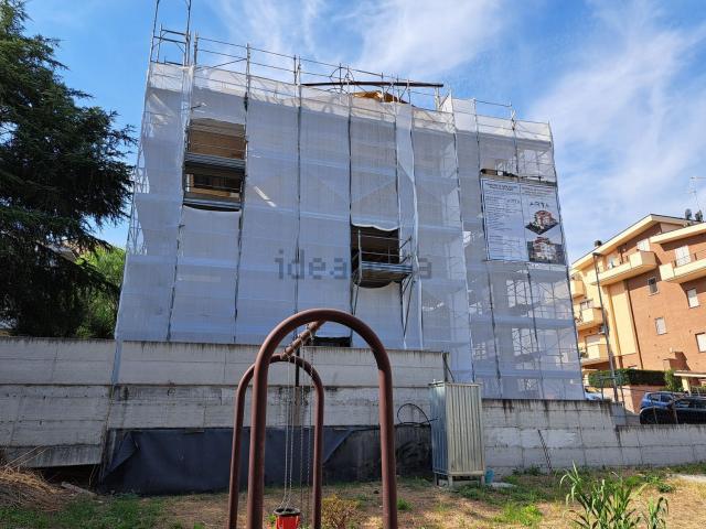 Appartamento in vendita di 77 m² in Via Adige