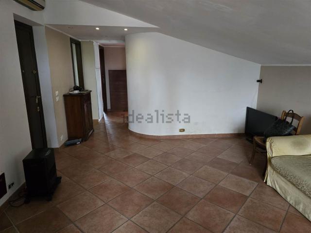 Appartamento in vendita di 77 m² in Via Alfonso Amorelli