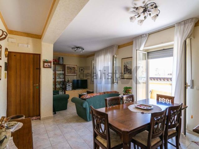 Appartamento in vendita di 77 m² in Via Alfonzetti, 73