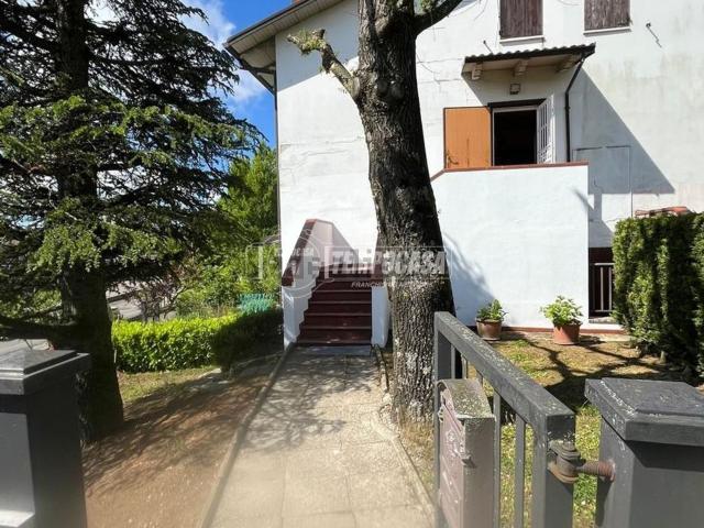Appartamento in vendita di 77 m² in Via Bortolani, 1673