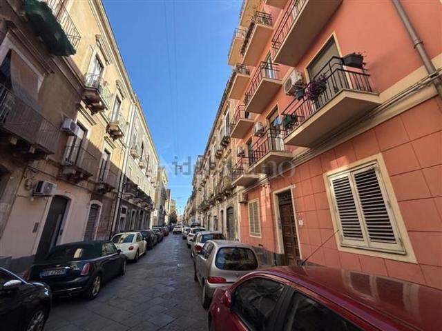Appartamento in vendita di 77 m² in Via Camillo Finocchiaro Aprile