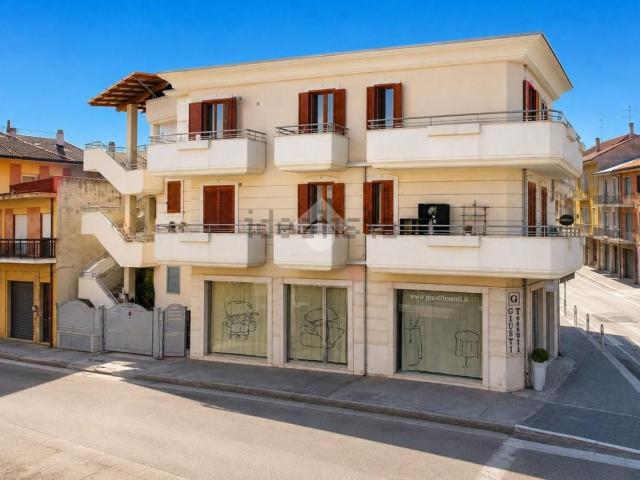 Appartamento in vendita di 77 m² in Via Cadore, 2