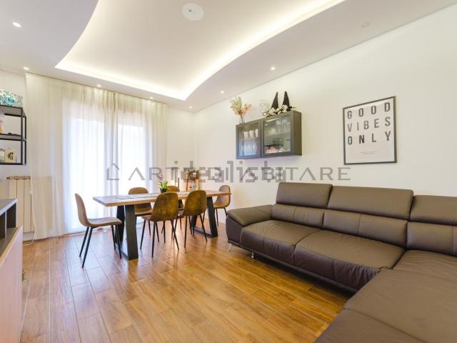 Appartamento in vendita di 77 m² in Via Calabria