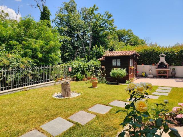 Appartamento in vendita di 77 m² in Via Capranica