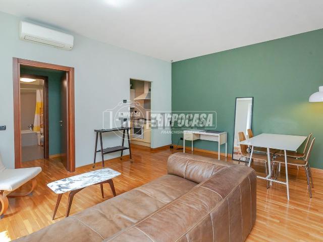 Appartamento in vendita di 77 m² in Via Cola Montano, 15