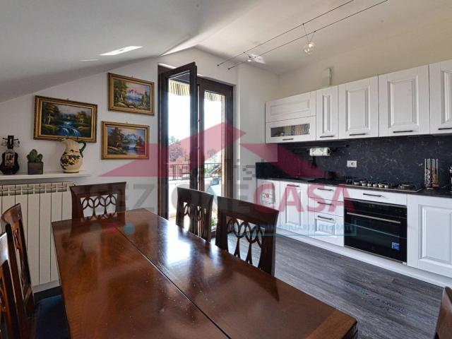 Appartamento in vendita di 77 m² in Via Costa