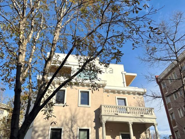 Appartamento in vendita di 77 m² in Via Domenico Rossetti, 84