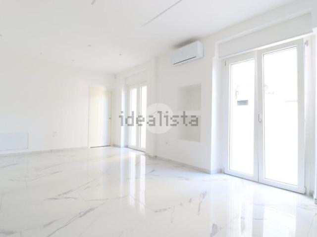 Appartamento in vendita di 77 m² in Via Giosuè Carducci, 83