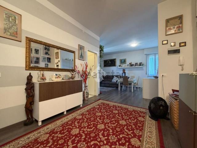 Appartamento in vendita di 77 m² in Via Giacomo Leopardi, 11