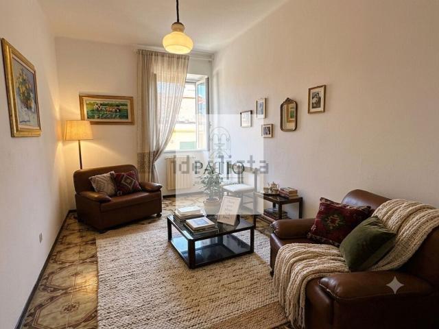 Appartamento in vendita di 77 m² in Via Giulio Cesare, 27
