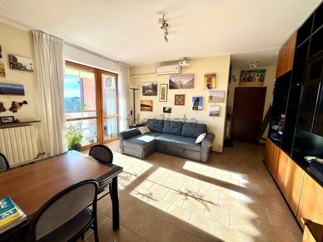 Appartamento in vendita di 77 m² in Via Giuseppe Parini, 41