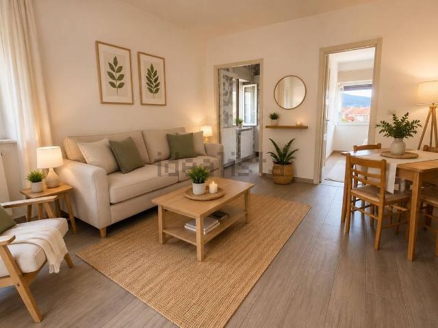 Appartamento in vendita di 77 m² in Via Laveno, 23