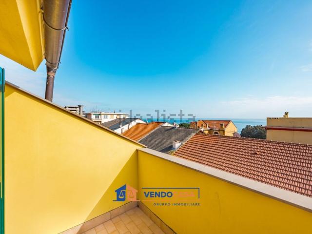 Appartamento in vendita di 77 m² in Via Matteo Repetto, 26