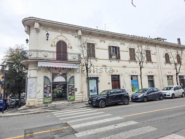 Appartamento in vendita di 77 m² in Via Monte Velino, 68