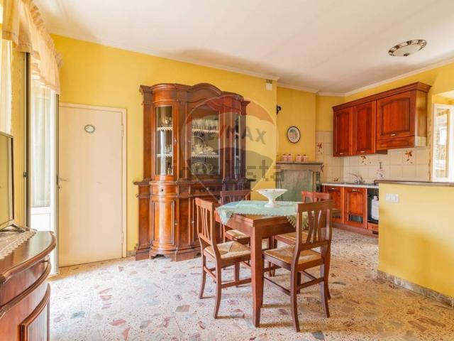 Appartamento in vendita di 77 m² in Via Montebello, 129