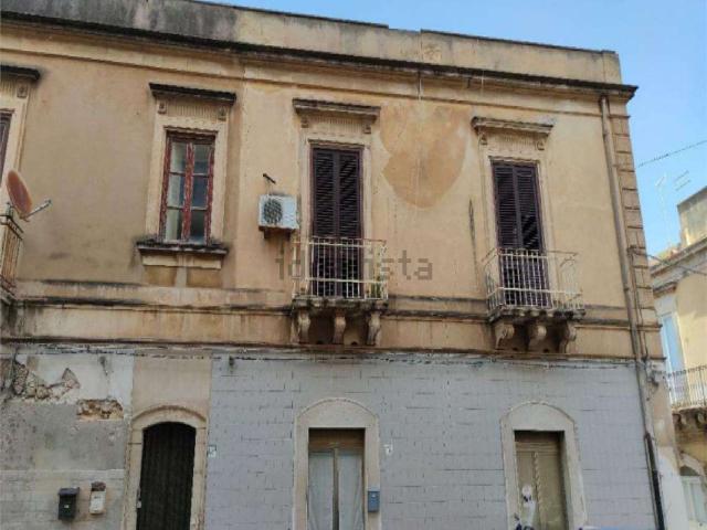 Appartamento in vendita di 77 m² in Via Montegrappa, 112