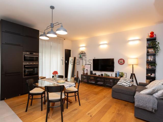 Appartamento in vendita di 77 m² in Via Salvo D&apos Acquisto