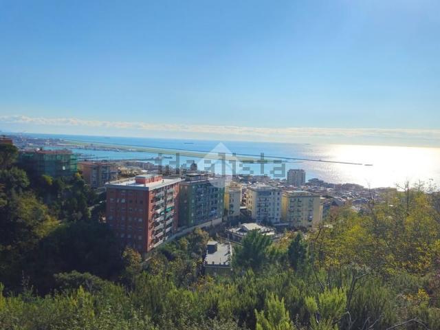 Appartamento in vendita di 77 m² in Viale alla Pineta, 3