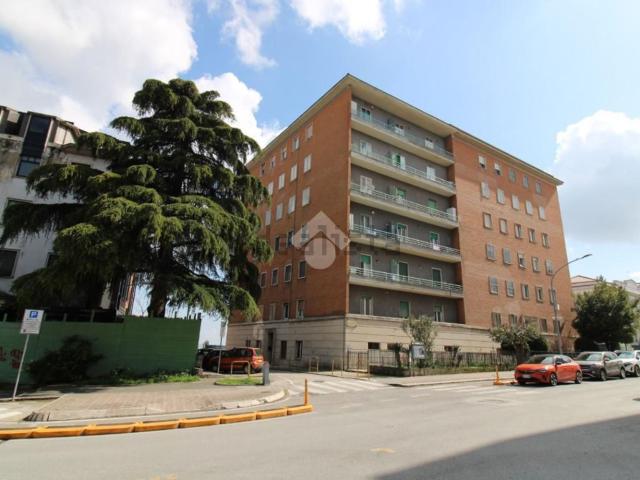 Appartamento in vendita di 77 m² in Viale Principe di Piemonte, 1