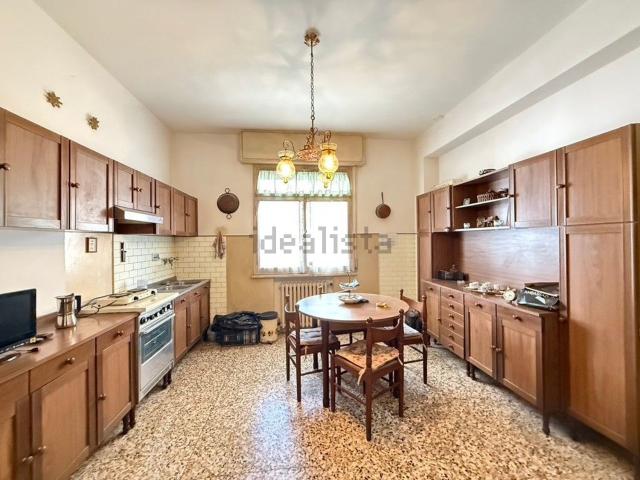 Appartamento in vendita di 77 m² in Viale Trieste, 42