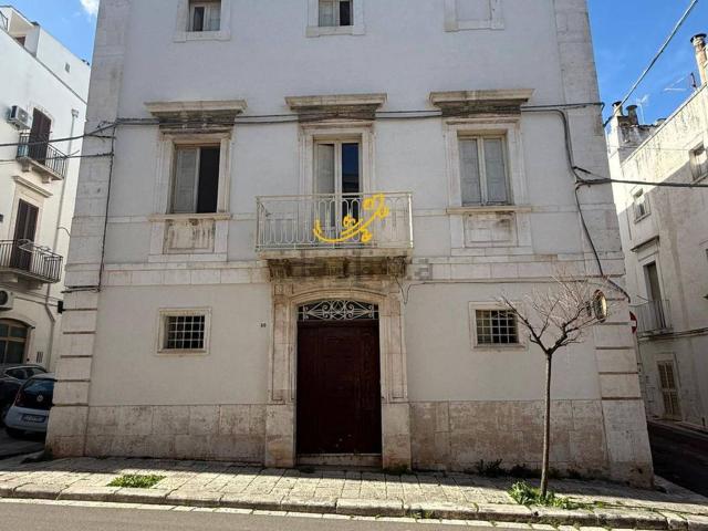 Appartamento in vendita di 740 m² in Viale Aldo Moro