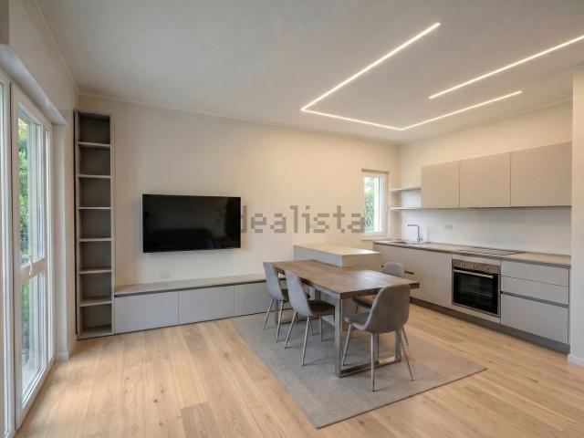 Appartamento in vendita di 74 m² in Strada del Friuli, 14034