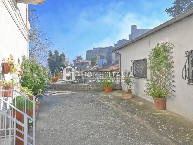 Appartamento in vendita di 74 m² in Strada Roccalvecce