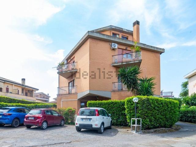 Appartamento in vendita di 74 m² in Via Anagnina, 354