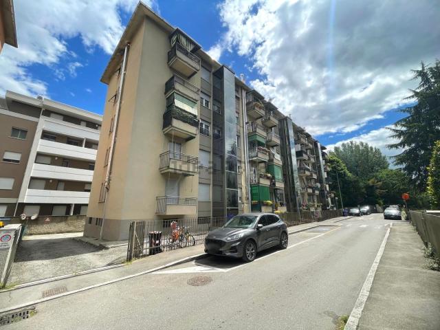 Appartamento in vendita di 74 m² in Via Antonio Colla, 8