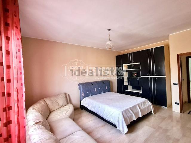 Appartamento in vendita di 74 m² in Via Canaletto, 75