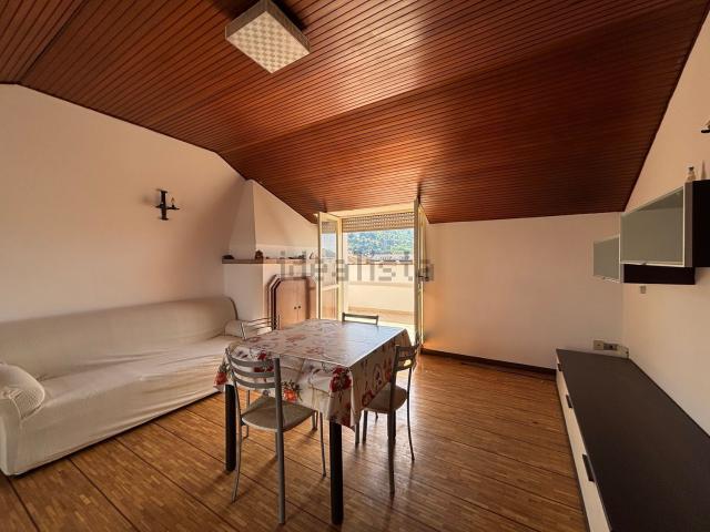 Appartamento in vendita di 74 m² in Via Carlo Stuparich, 7