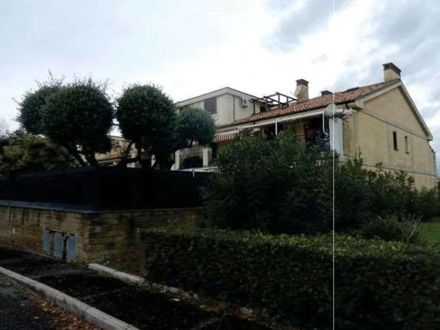 Appartamento in vendita di 74 m² in Via di Marco Simone, 80