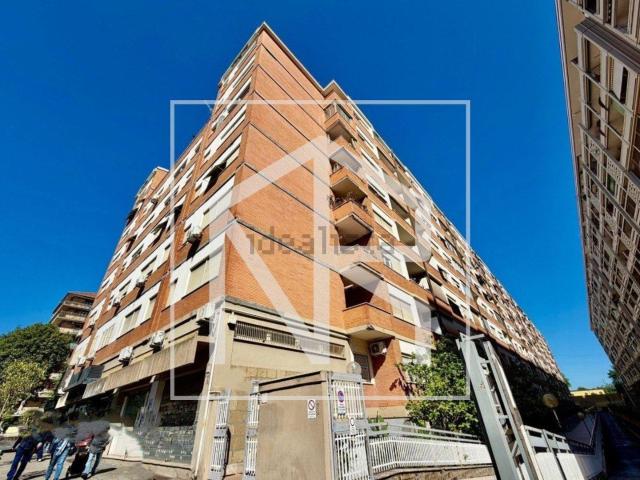 Appartamento in vendita di 74 m² in Via Pisino, 93